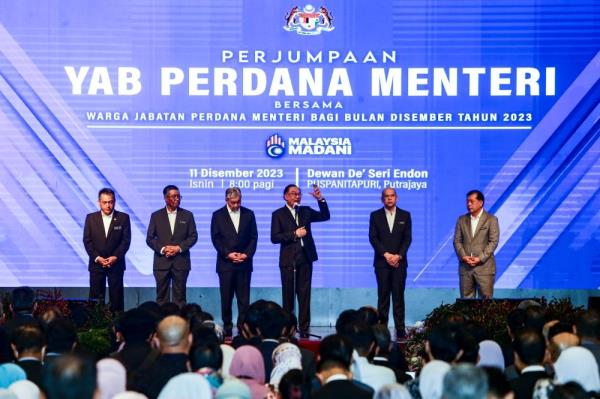 PM Anwar says questions posed to him at govt’s one-year celebration unvetted